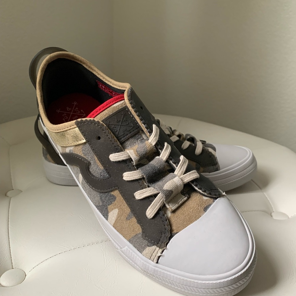 Sea &Salt Camouflage Low-Top Sneakers